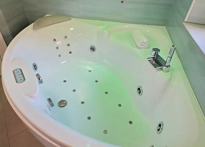 Апартаменты 4bnb - Jacuzzi Trionfale *