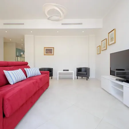 4bnb - Jacuzzi Trionfale Apartment Rom