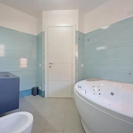 4bnb - Jacuzzi Trionfale